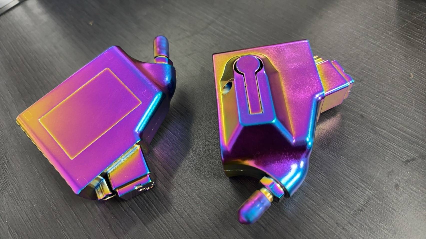 プラスチックナイロン素材電気メッキカラーチタンアダプターサバイバルゲームアクセサリー